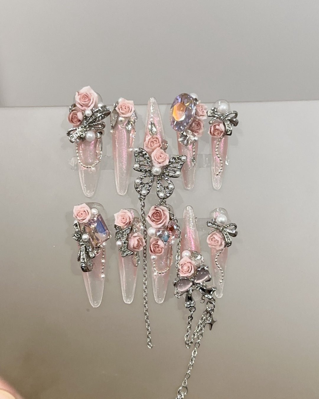 GyaruLab "Secret Garden" Ribbon Chain Nails - GyaruLab