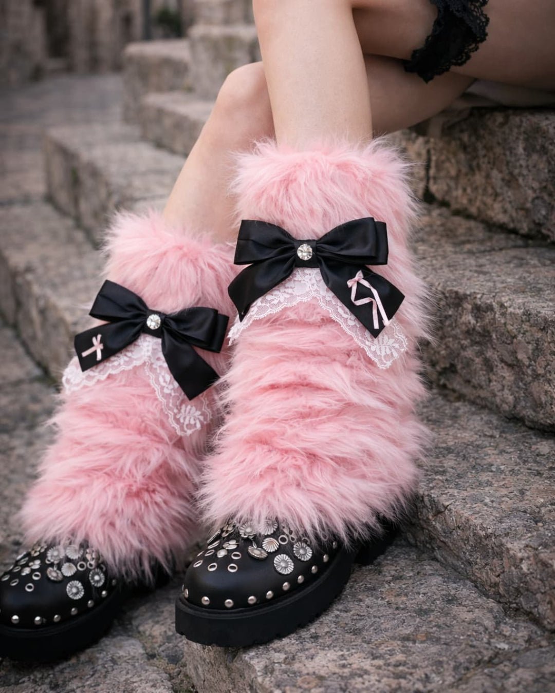 GyaruLab Y2K Plush Star & Bow Furry Leg Warmers - GyaruLab