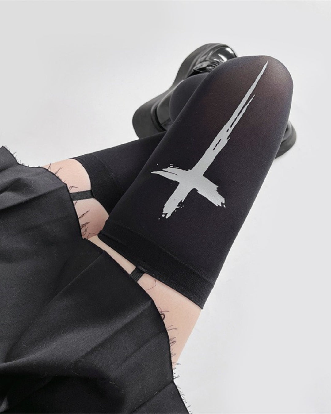 2 Pairs Gyarulab Cross Print Thigh High Socks - GyaruLab