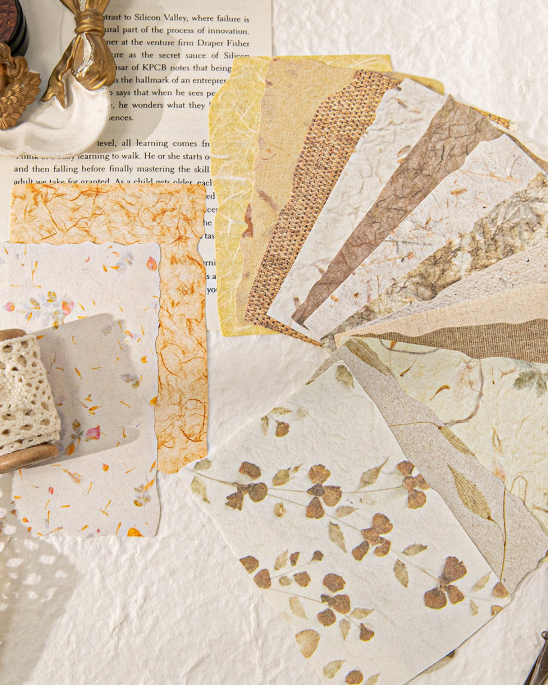 Itamoon Decor – Paper Light Vintage Relief Fabric Collage Paper