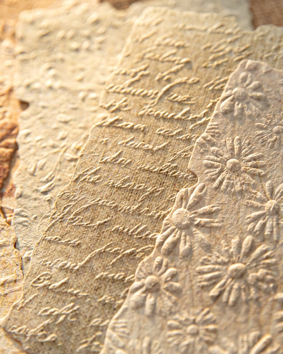 Itamoon Decor – Paper Light Vintage Relief Fabric Collage Paper