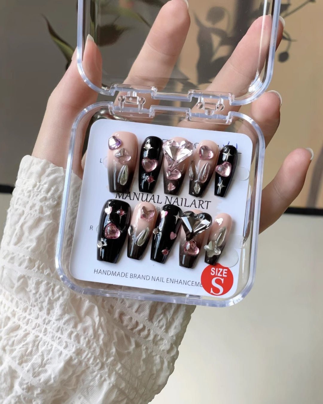 GyaruLab Crystal Heart Glam Press-On Nails - GyaruLab