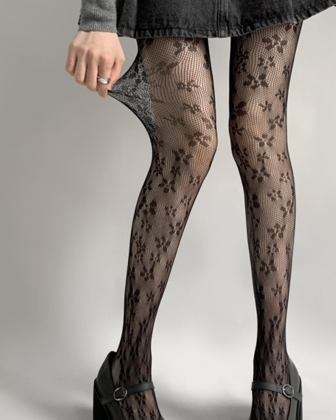 GyaruLab Floral Fishnet Tights - GyaruLab