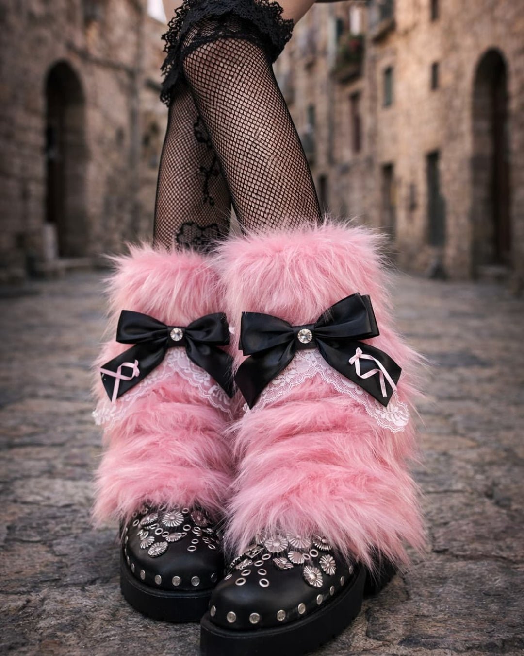 GyaruLab Y2K Plush Star & Bow Furry Leg Warmers - GyaruLab
