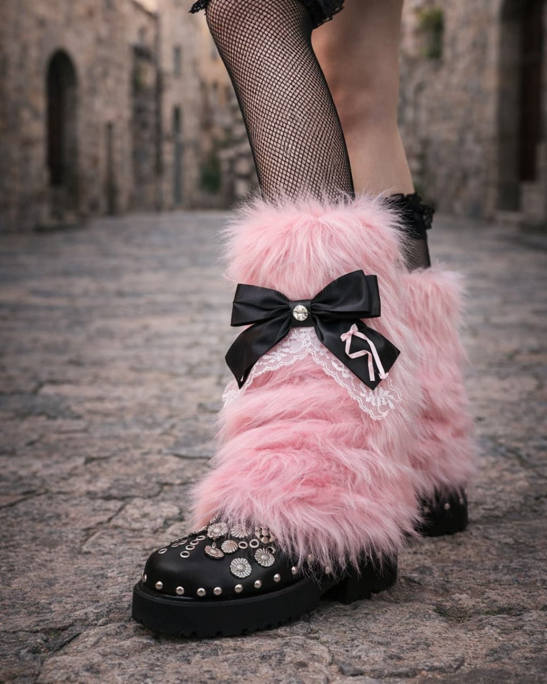 GyaruLab Y2K Plush Star & Bow Furry Leg Warmers - GyaruLab